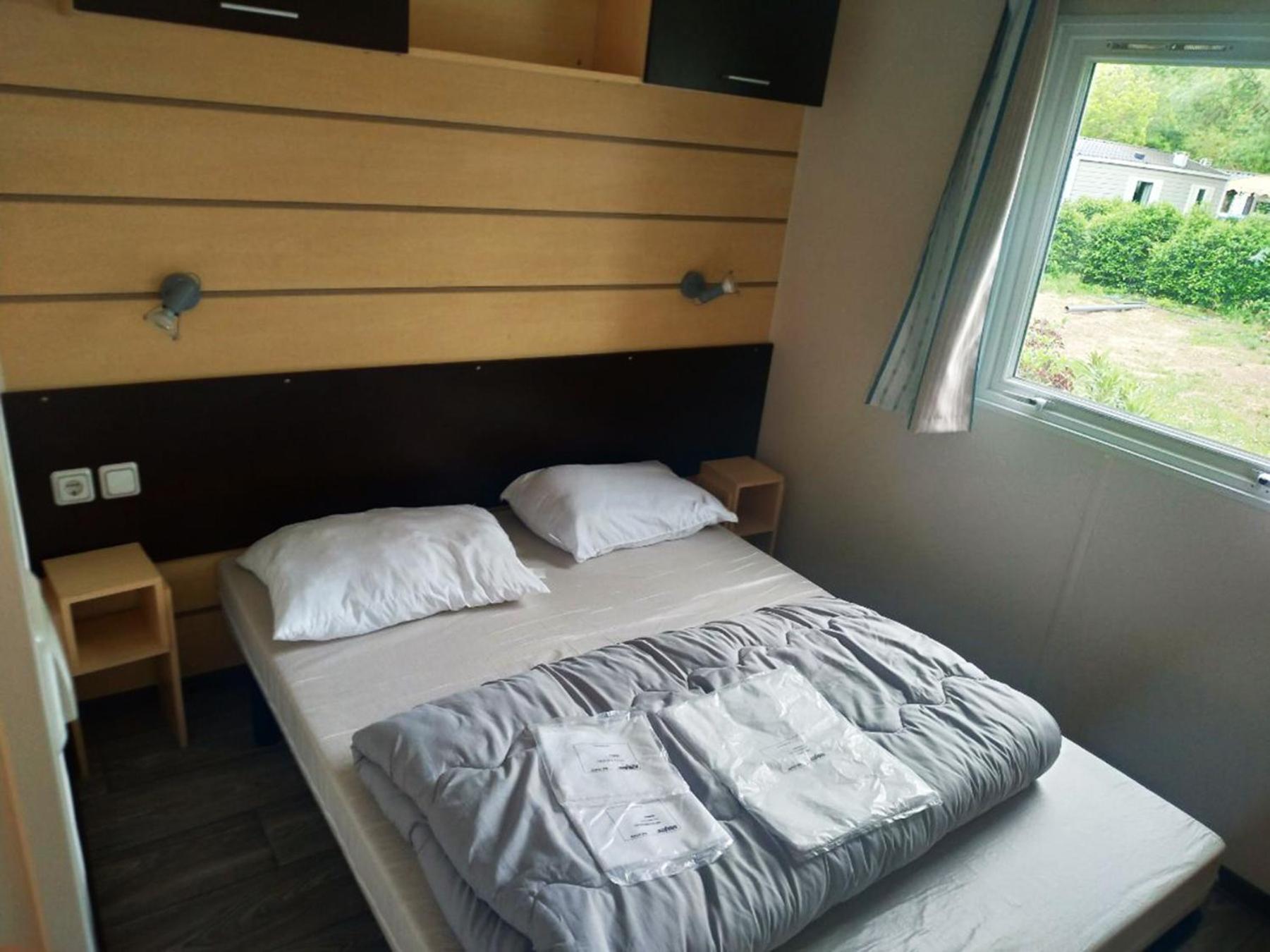 Camping Le Val De Cesse Mirepeisset Ngoại thất bức ảnh